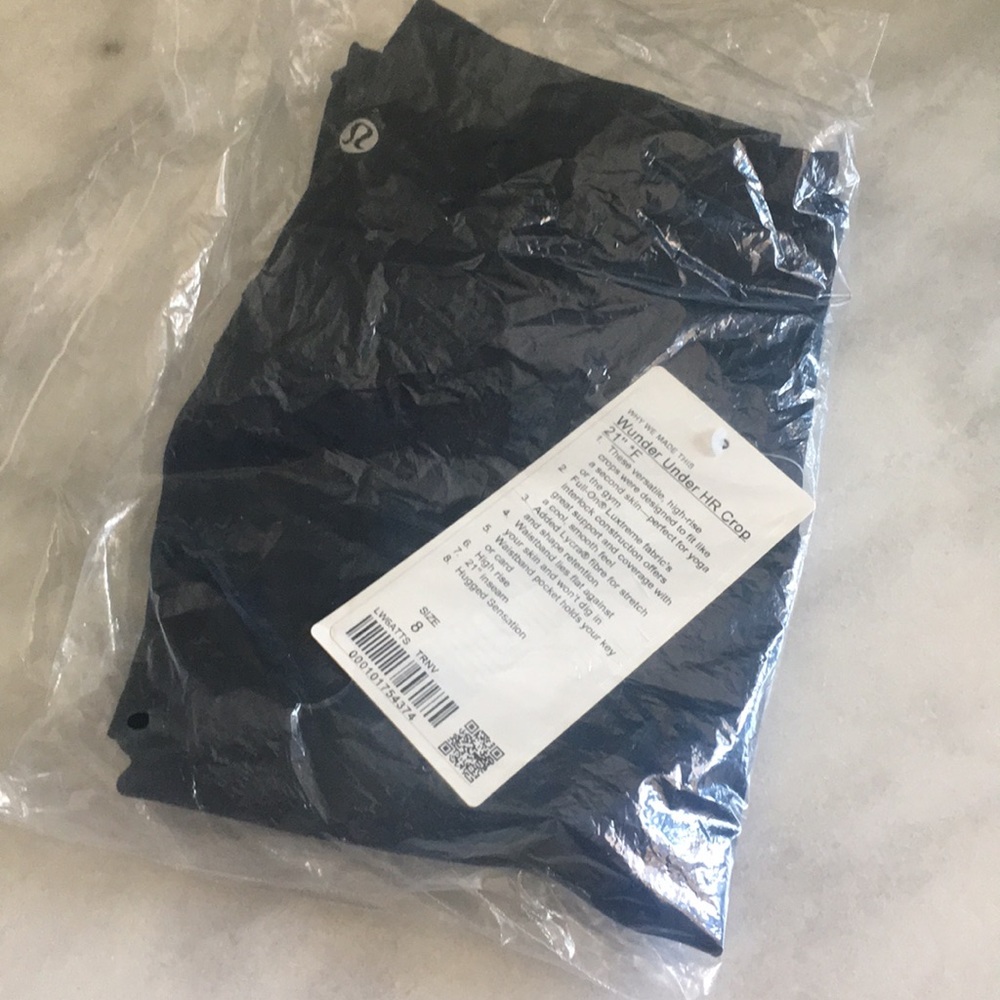 NWT Lululemon Wunder Under HR Crop 21” navy size 8